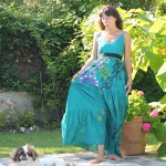 En bas à gauche, c’est Charlot ! longue robe taille haute
