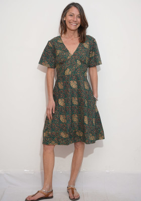 robe courte cintrée